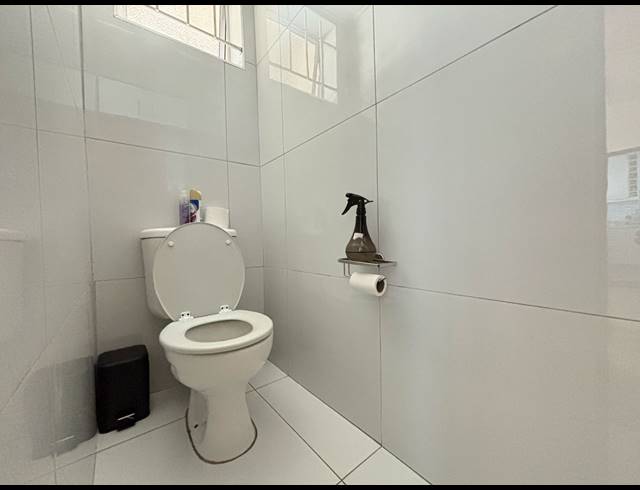 1.5 BEDROOM FLAT FOR SALE IN GLENWOOD
